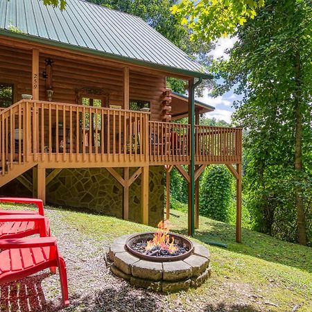 Magical Moments, Hot Tub, Wifi, 1089 Free Tickets Each Paid Day, Dollywood And More ガトリンバーグ エクステリア 写真
