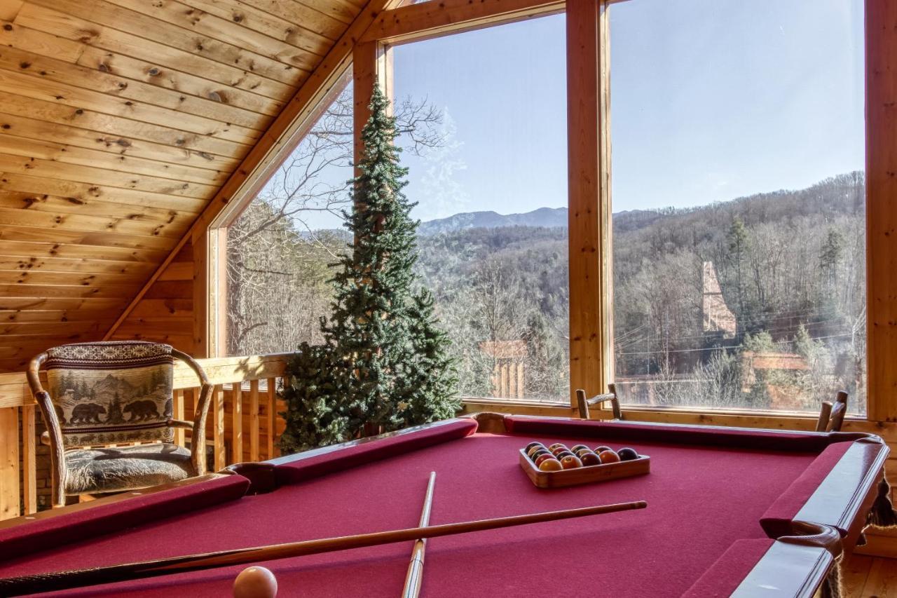 Magical Moments, Hot Tub, Wifi, 1089 Free Tickets Each Paid Day, Dollywood And More ガトリンバーグ エクステリア 写真