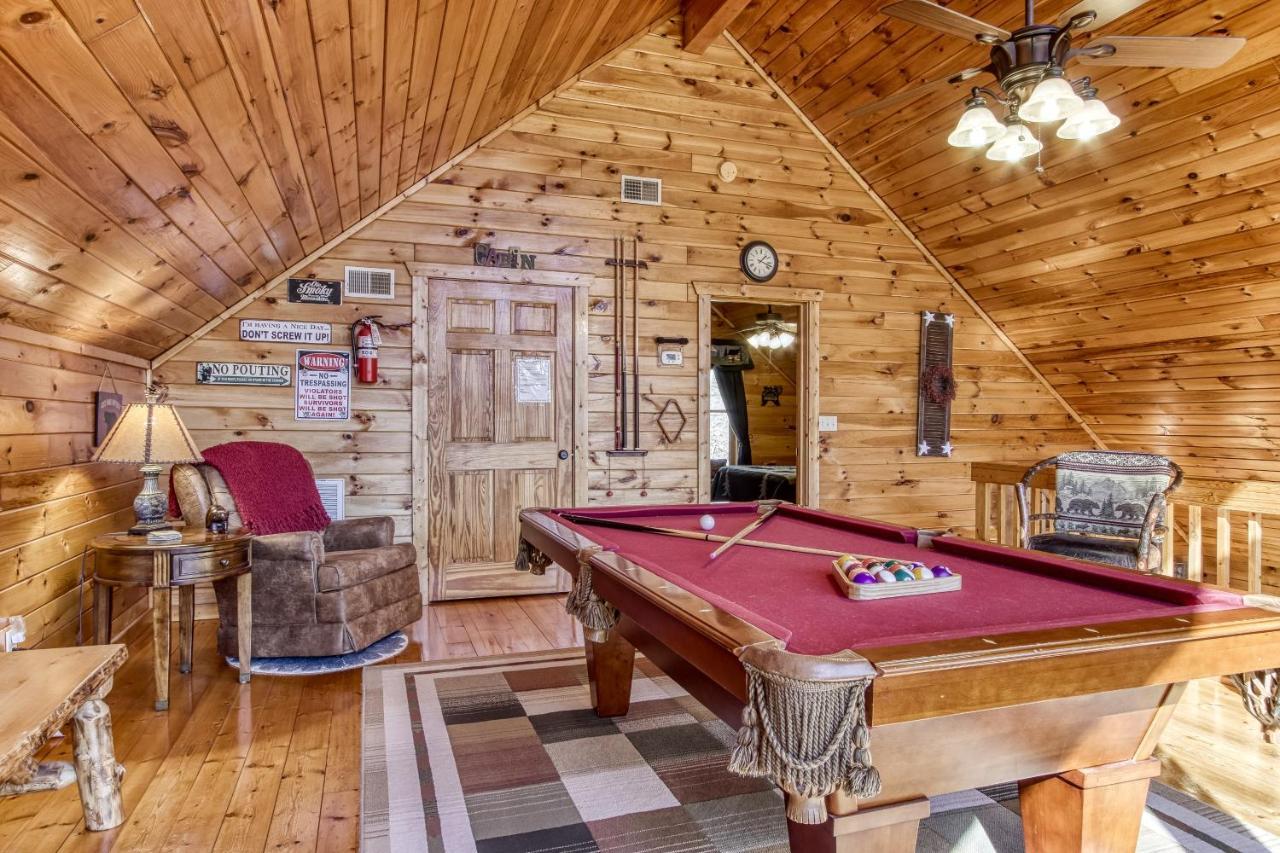 Magical Moments, Hot Tub, Wifi, 1089 Free Tickets Each Paid Day, Dollywood And More ガトリンバーグ エクステリア 写真