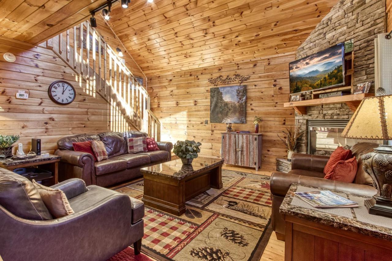 Magical Moments, Hot Tub, Wifi, 1089 Free Tickets Each Paid Day, Dollywood And More ガトリンバーグ エクステリア 写真