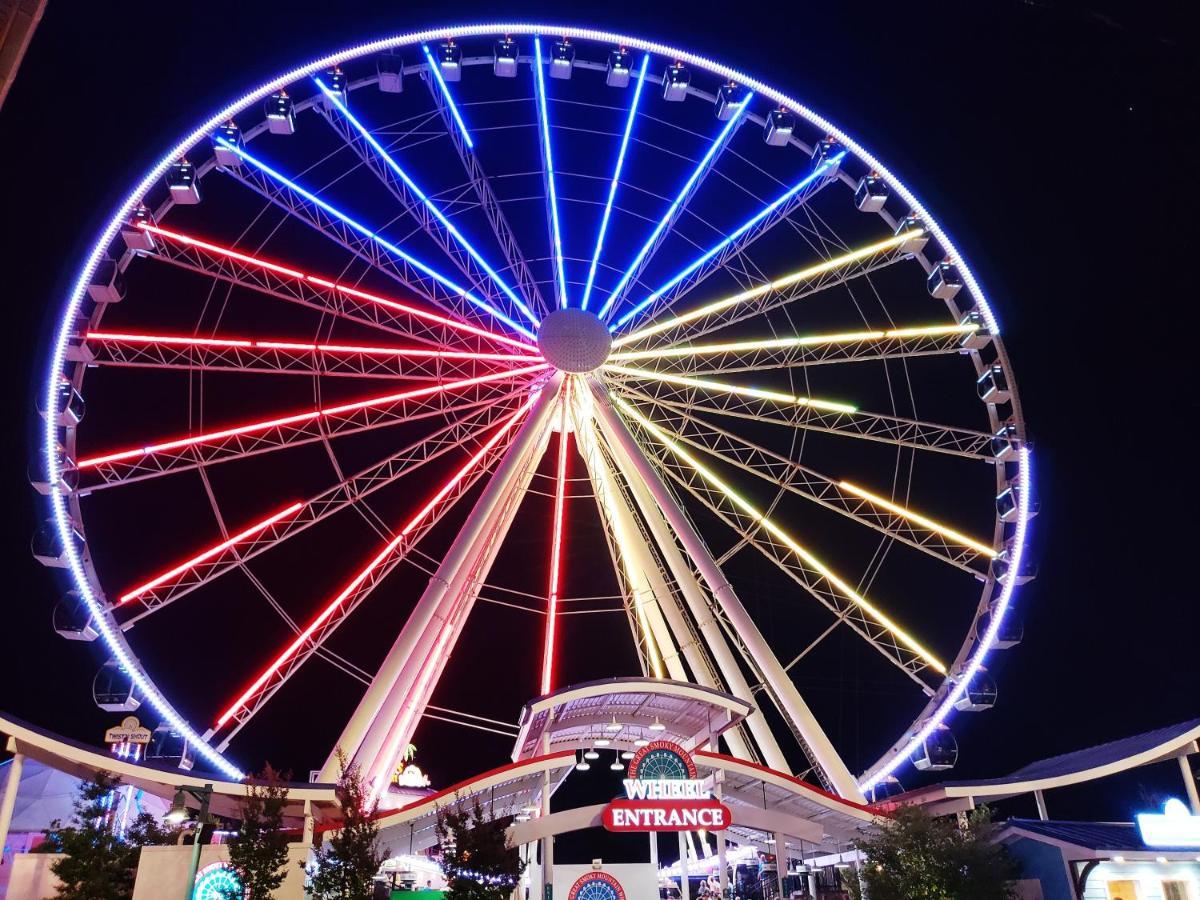 Magical Moments, Hot Tub, Wifi, 1089 Free Tickets Each Paid Day, Dollywood And More ガトリンバーグ エクステリア 写真