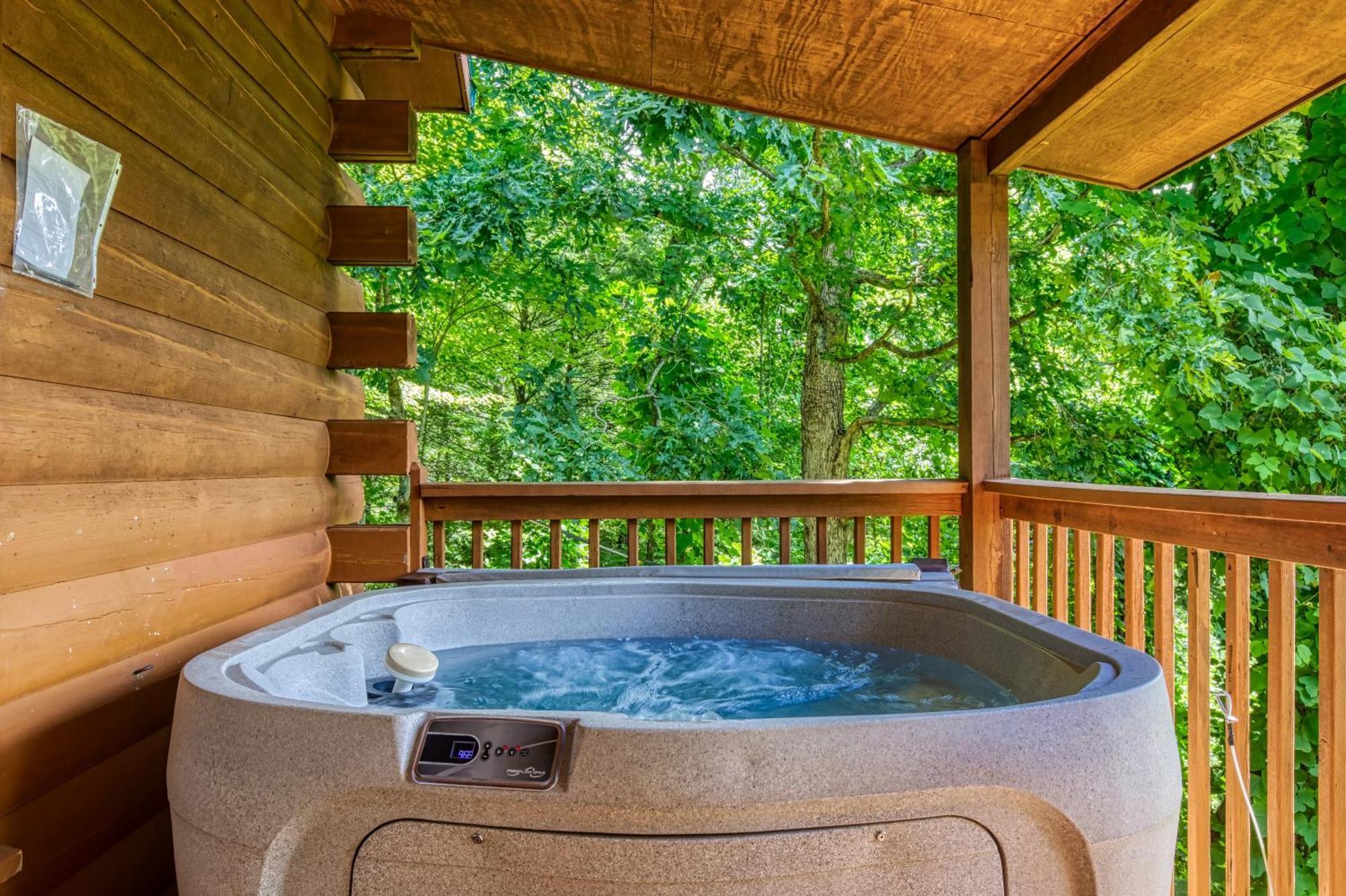 Magical Moments, Hot Tub, Wifi, 1089 Free Tickets Each Paid Day, Dollywood And More ガトリンバーグ エクステリア 写真