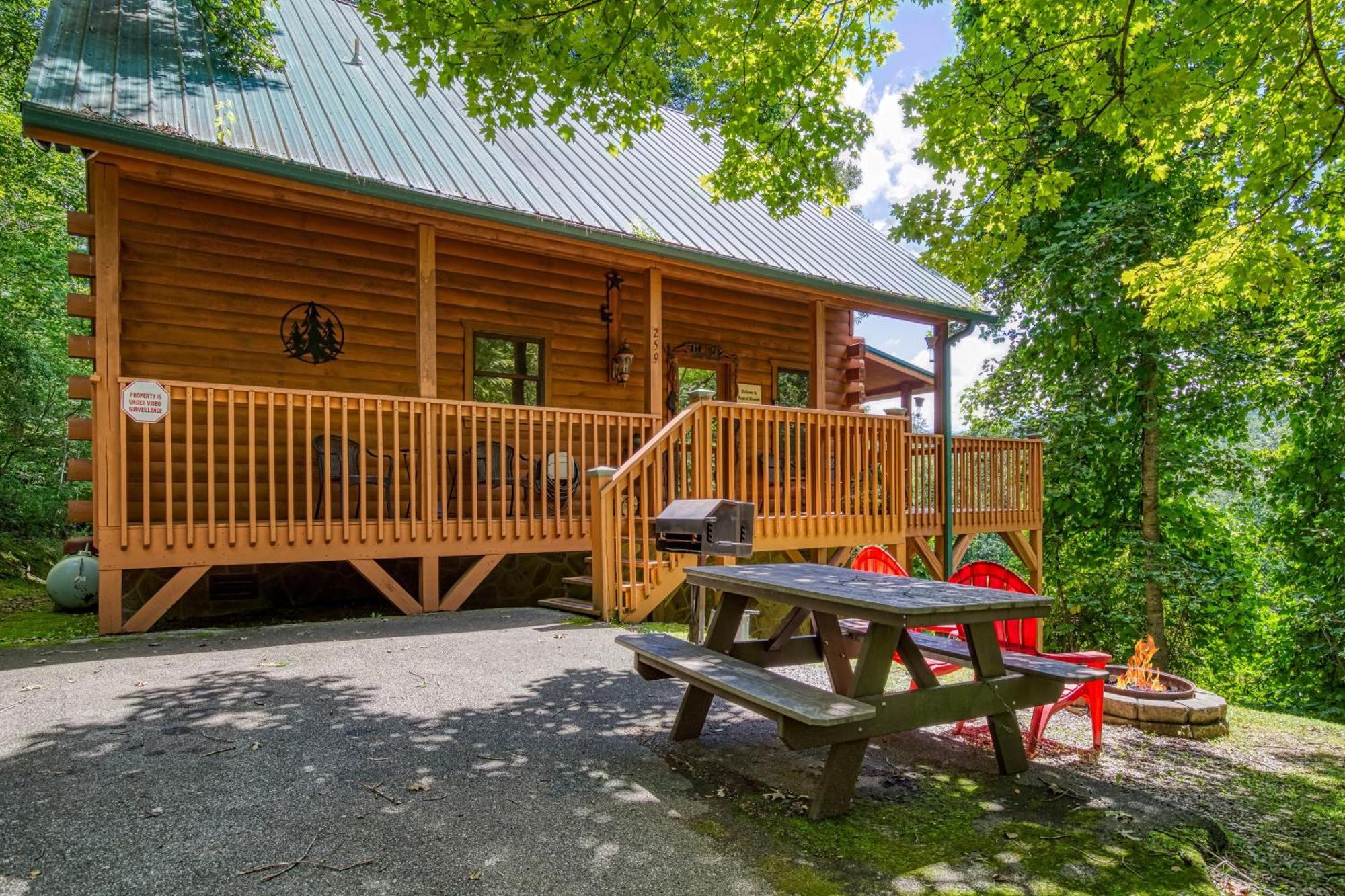 Magical Moments, Hot Tub, Wifi, 1089 Free Tickets Each Paid Day, Dollywood And More ガトリンバーグ エクステリア 写真