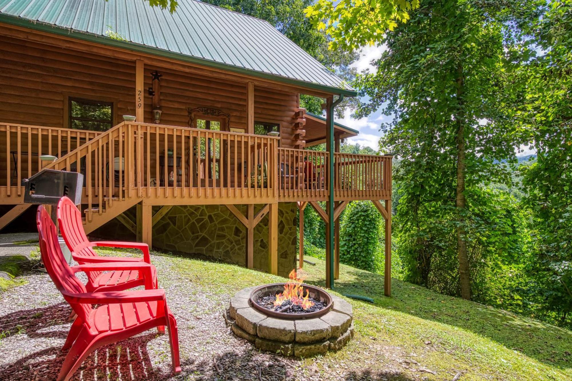 Magical Moments, Hot Tub, Wifi, 1089 Free Tickets Each Paid Day, Dollywood And More ガトリンバーグ エクステリア 写真